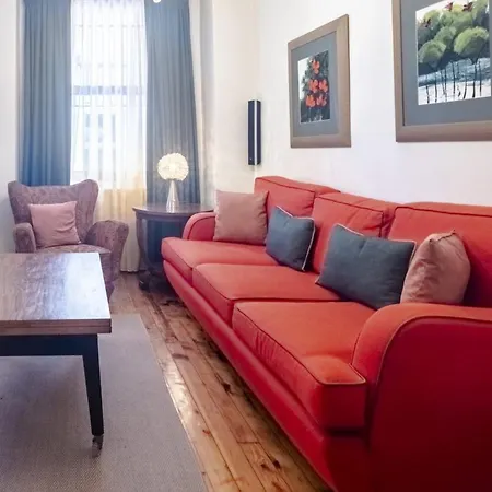 Apartament Flat With Backyard In Cihangir Beyoglu *