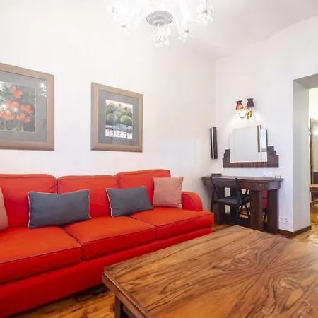 Apartament Flat With Backyard In Cihangir Beyoglu Stambuł